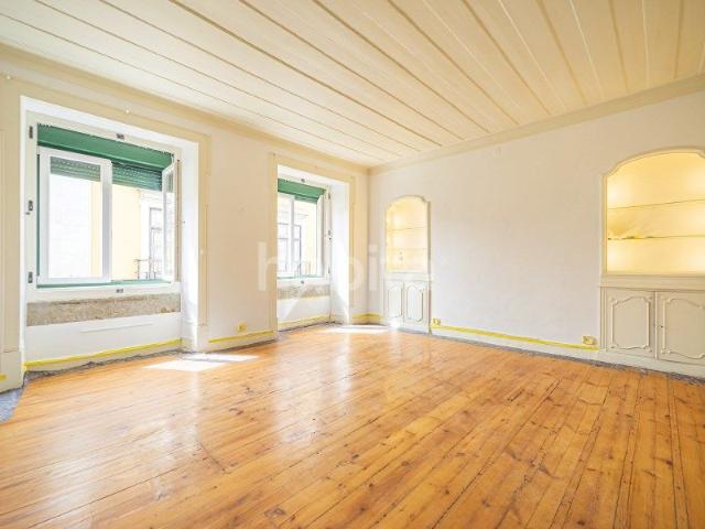 Apartamento alugar em Estrela, Lisboa