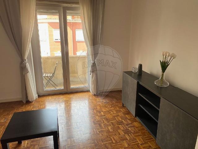 Apartamento alugar em Núcleo Urbano Histórico de Oeiras, Oeiras