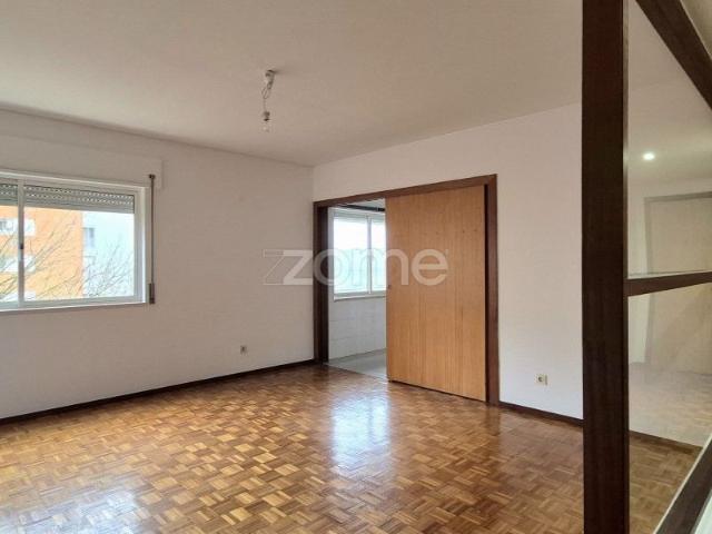 Apartamento alugar em Alfragide, Amadora