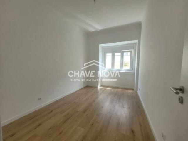 Apartamento alugar em Ponte de Frielas, Santiago Dos Velhos