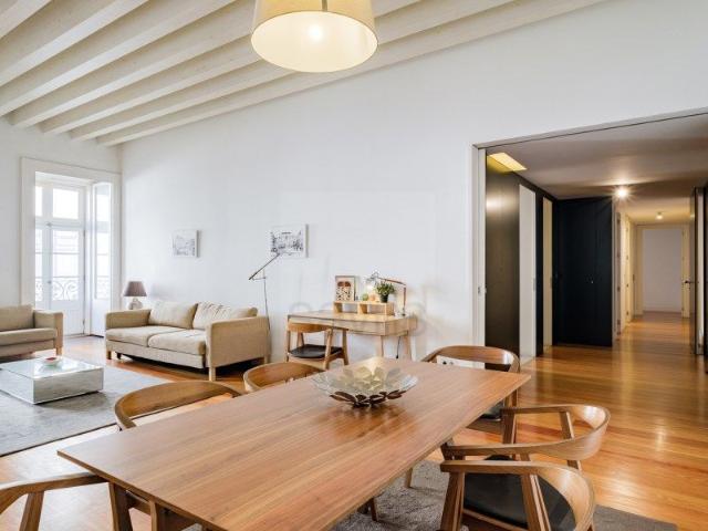 Apartamento alugar em Misericórdia, Lisboa