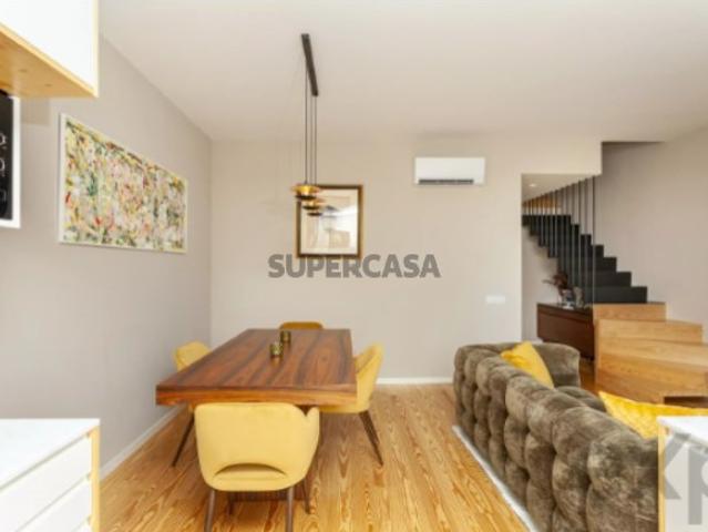 Casa venda em Porto, Lordelo Do Ouro