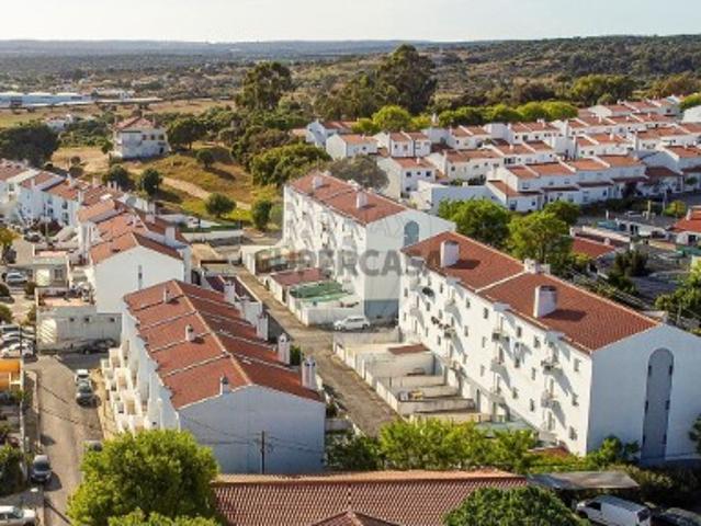Casa venda em Vila Académica, Évora