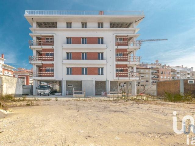 Apartamento venda em Marinha Grande, Leiria