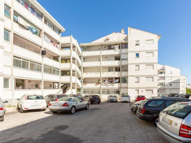 Apartamento venda em Bairro das Amendoeiras, Lisboa