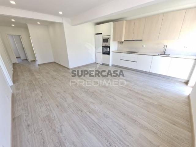 Casa venda em Massamá, Massamá e Monte Abraão