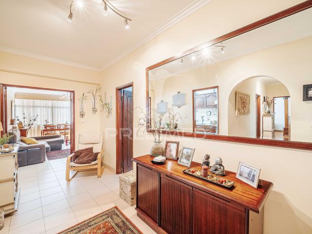 Apartamento venda em Massamá, Massamá e Monte Abraão