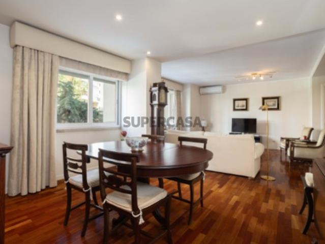 Casa venda em Miraflores, Oeiras