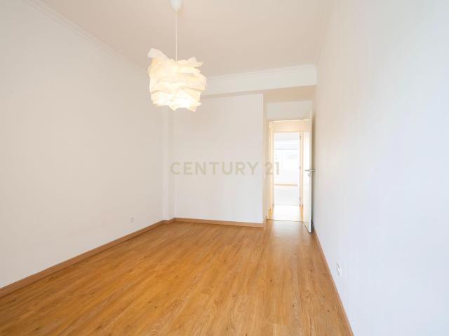 Apartamento alugar em Miraflores, Oeiras