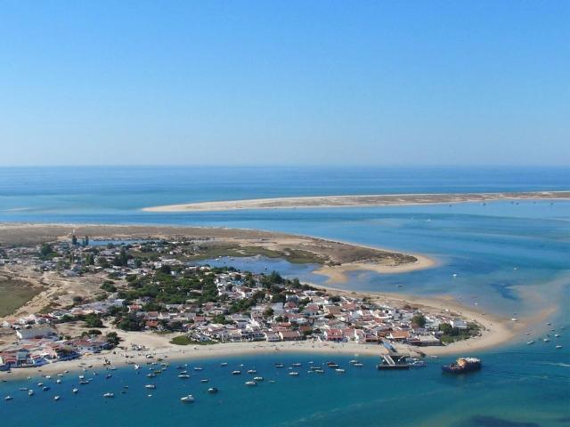 Apartamento alugar em Quelfes, Olhão
