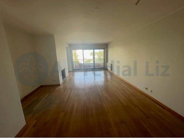 Apartamento alugar em Porto, Cedofeita