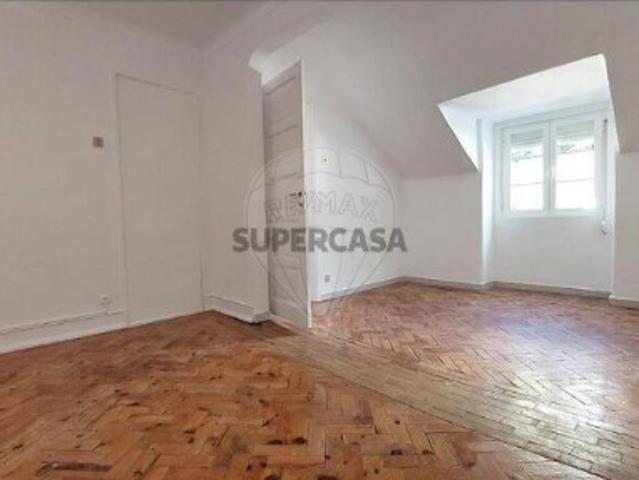 Casa venda em Vale de Carenque, Queluz
