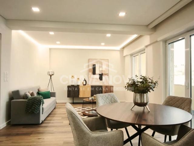 Apartamento venda em Bairro de Santa Cruz de Benfica, Lisboa