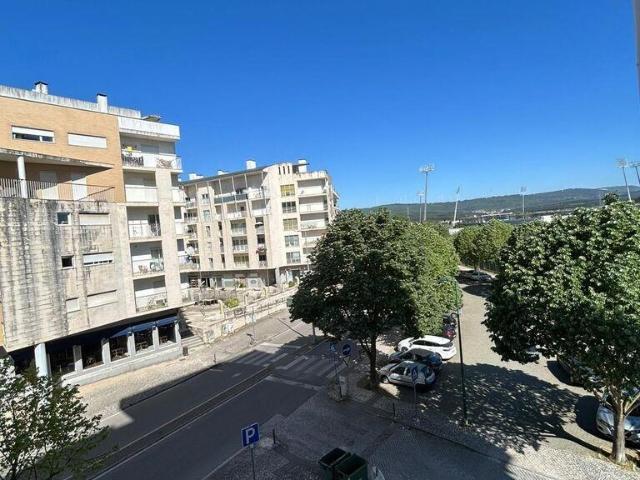 Apartamento venda em Rio Maior, Santarém
