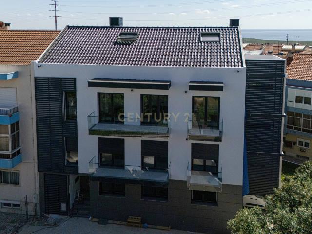 Apartamento venda em Santiago Dos Velhos, Lisboa