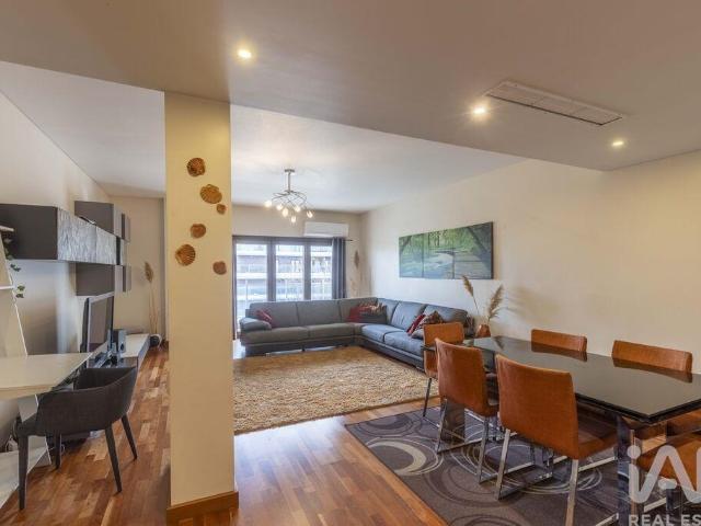 Apartamento alugar em Urbanização Real Forte, Santiago Dos Velhos