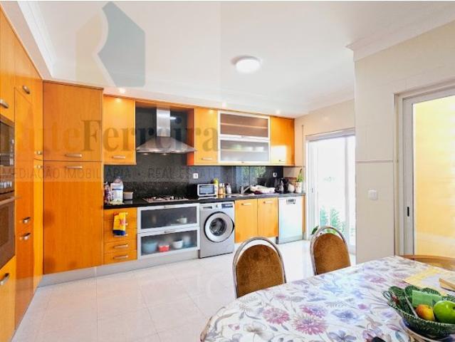 Apartamento alugar em Casal Cochim, Torres Vedras