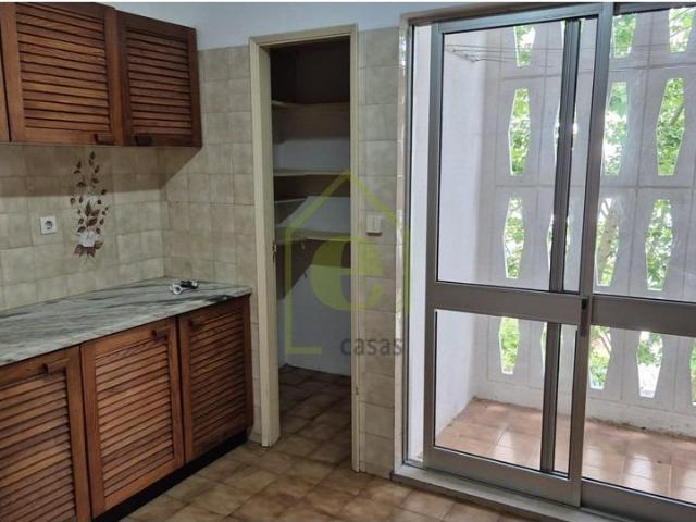 Apartamento venda em Santiago Dos Velhos, Lisboa
