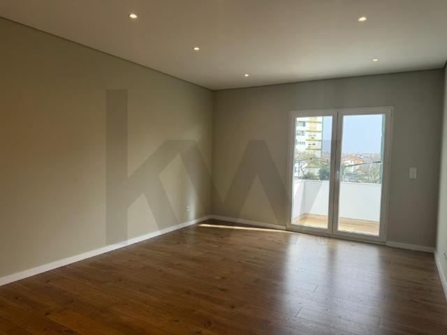 Apartamento alugar em Almada, Setúbal