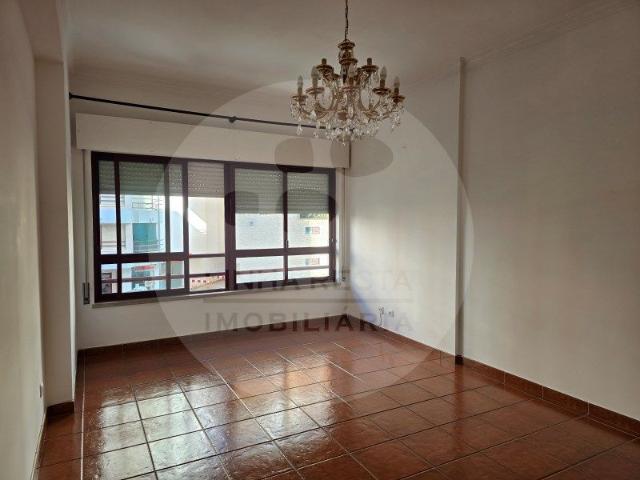 Apartamento alugar em Setúbal