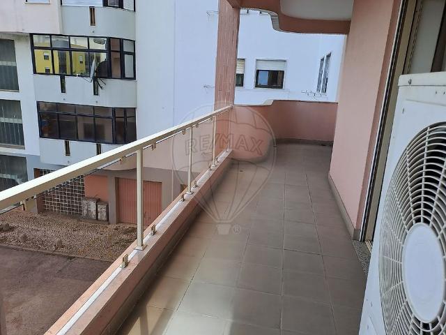 Apartamento alugar em Cova da Piedade, Almada