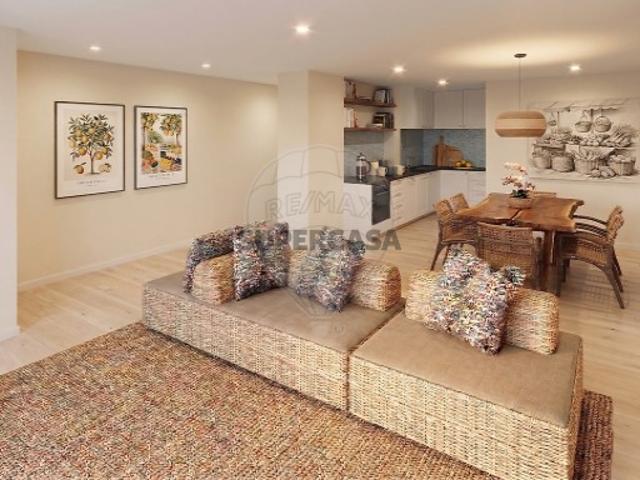 Casa venda em Damaia, Amadora