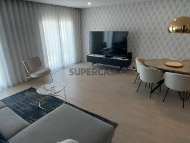 Casa venda em Urbanização Casas do Lago, Amadora