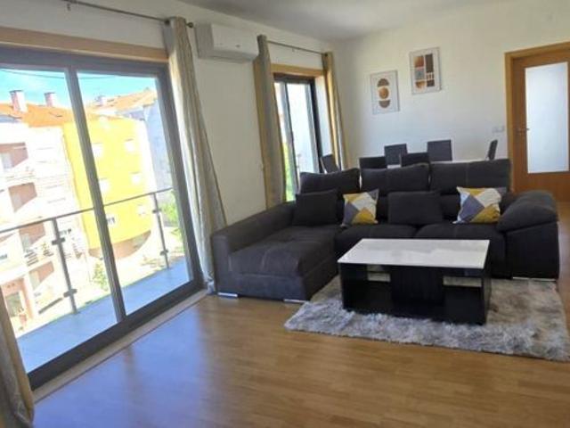 Apartamento alugar em Vila Nova Da Barquinha, Santarém