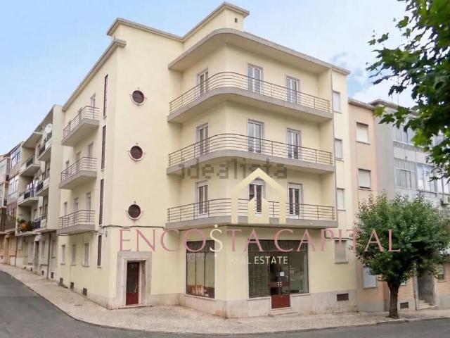 Apartamento venda em Venda Nova, Amadora