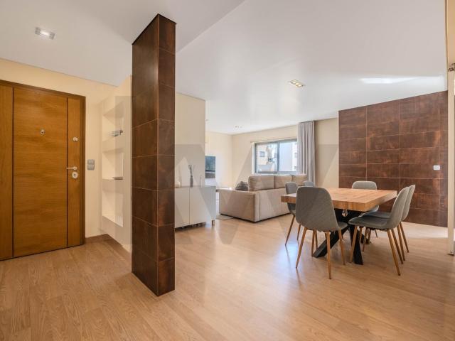 Apartamento venda em Laranjeiras, Seixal
