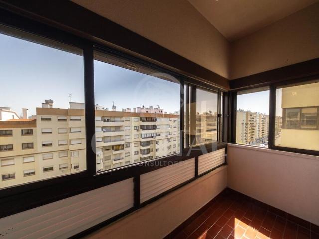 Apartamento venda em Santiago Dos Velhos, Lisboa