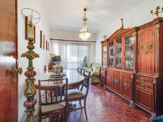Apartamento venda em Damaia, Amadora