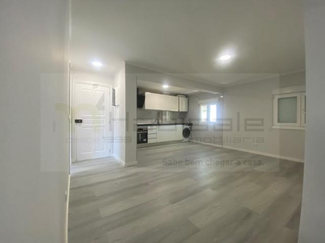 Apartamento venda em Almada, Setúbal