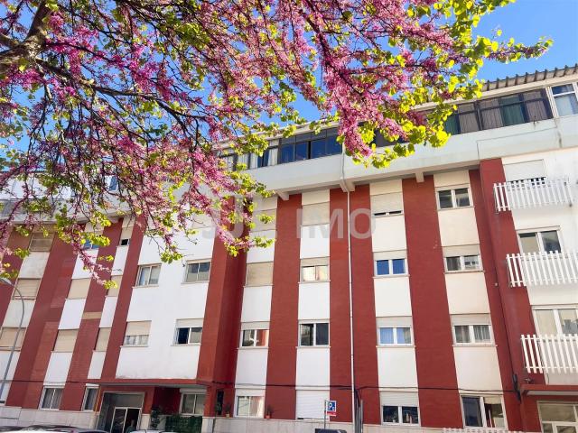 Apartamento alugar em Núcleo Urbano Histórico de Oeiras, Oeiras