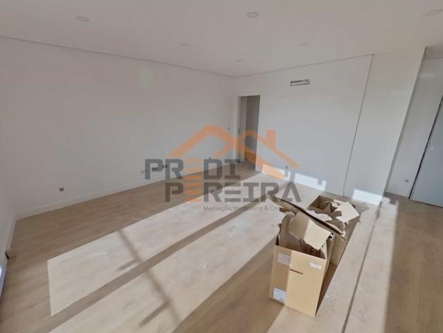 Apartamento venda em Torres da Bela Vista, Santiago Dos Velhos