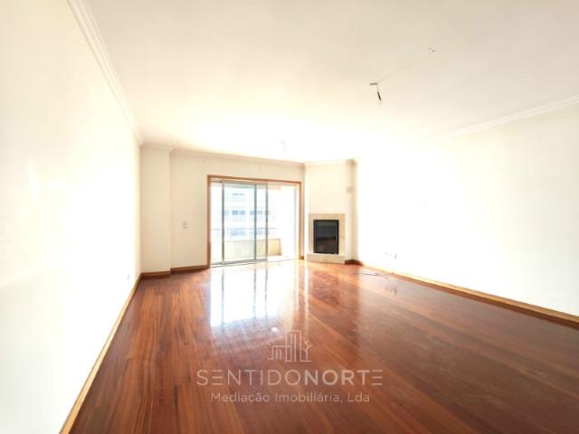 Apartamento venda em Maia, Vila Nova Da Telha