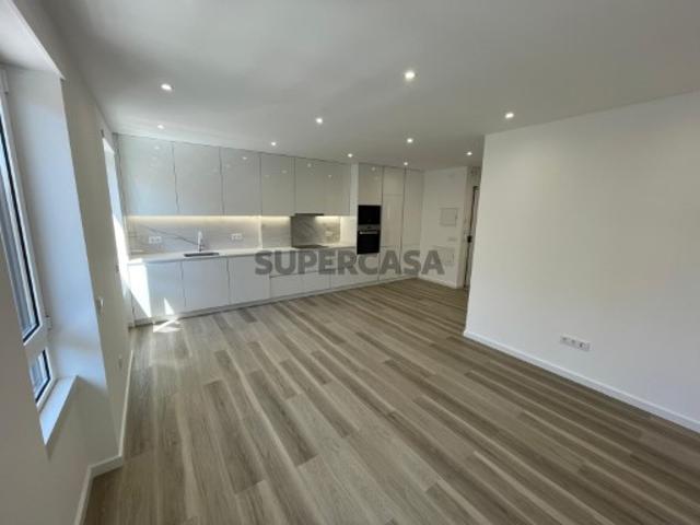 Casa venda em Pederneira, Leiria