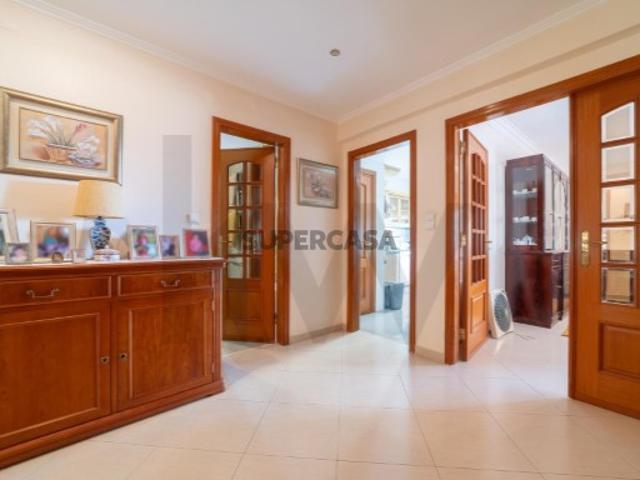 Casa venda em Venda Nova, Amadora