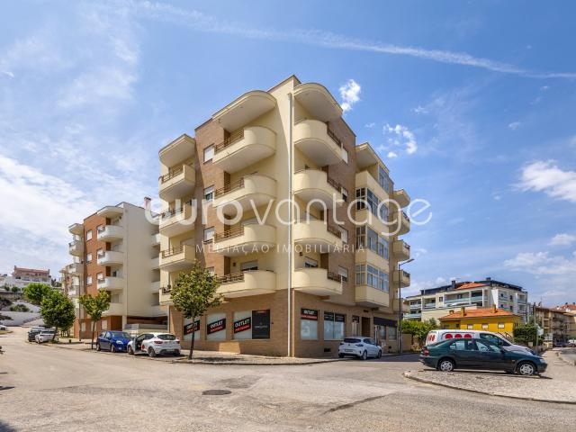 Apartamento venda em Cruz d'Areia, Leiria