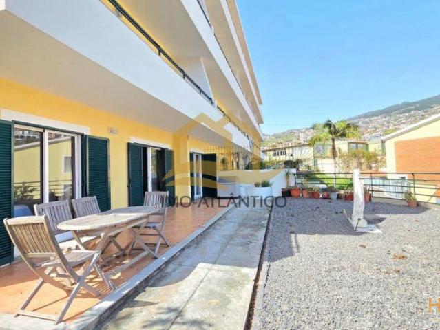 Apartamento venda em Câmara De Lobos, Ilha Da Madeira