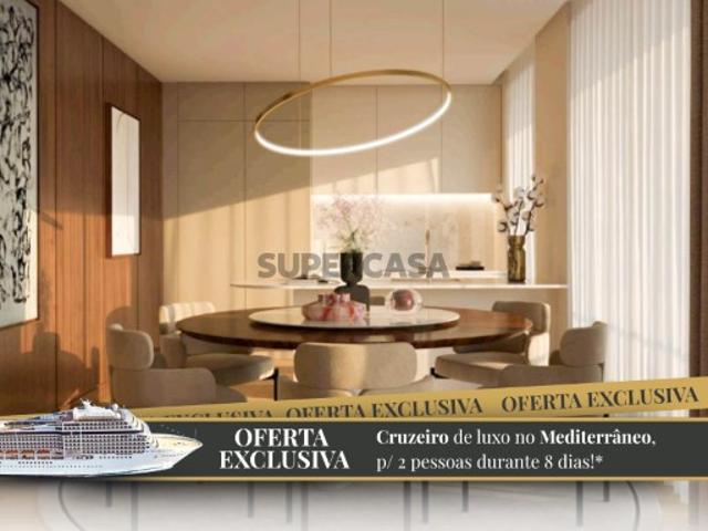 Casa venda em Porto, Lordelo Do Ouro