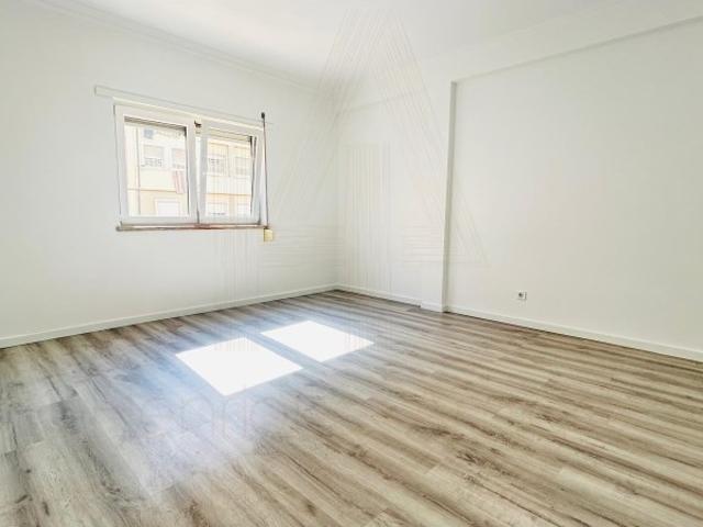Apartamento venda em Quinta do Conde, Sesimbra