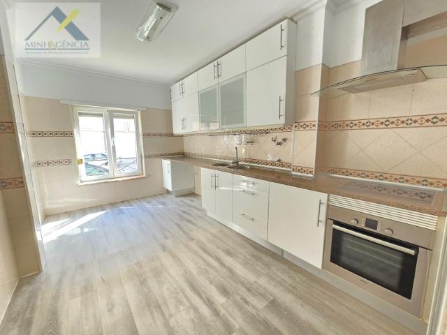 Apartamento venda em Quinta do Conde, Sesimbra
