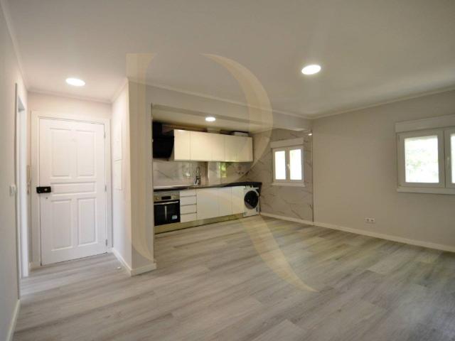 Apartamento venda em Almada, Setúbal