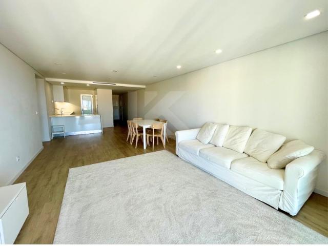 Apartamento alugar em Estreito de Câmara de Lobos, Câmara De Lobos