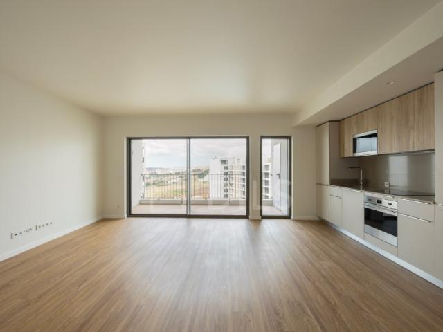 Apartamento alugar em Santiago Dos Velhos, Lisboa