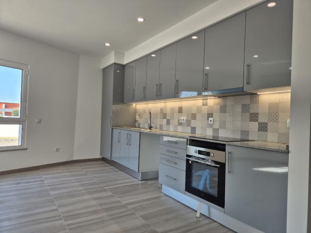 Apartamento alugar em Fazendas de Almeirim, Almeirim