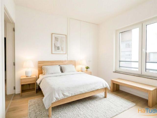Apartamento venda em Santiago Dos Velhos, Lisboa
