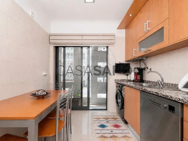 Apartamento alugar em Cerieira, Almada