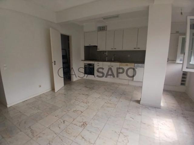 Apartamento alugar em Almada, Setúbal